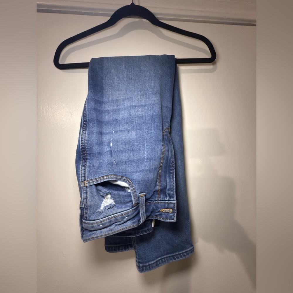 Abercrombie & Fitch Denim High Rise Mom Jean